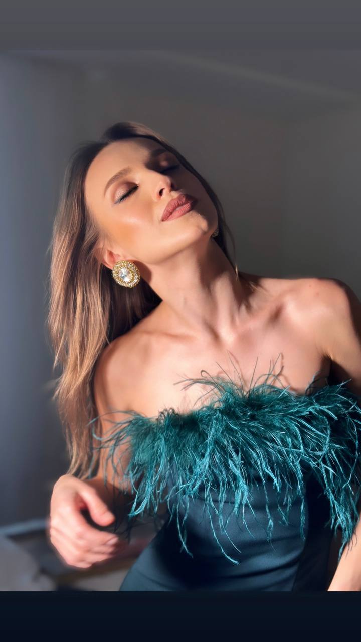 Katerina _ HARPER -UNIQUE AND STILISH