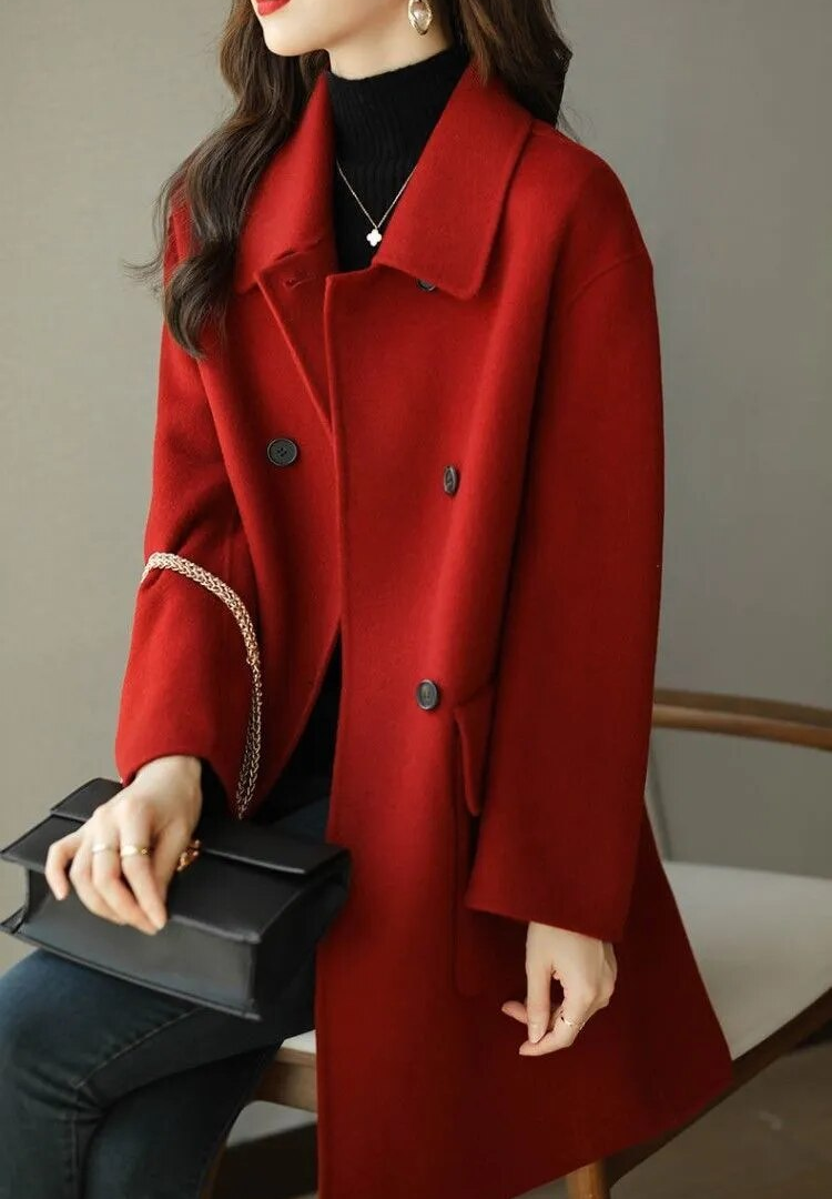 Alana – Elegant Wool Coat